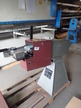 GRIT Bandschleifmaschine, Modell GR75 2H, Walzendurchmesser dreiviertel bis 2 Zoll, inkl. Ersatzschleifbändern GRIT Bandschleifmaschine, Modell GR75 2H, Walzendurchmesser dreiviertel bis 2 Zoll, inkl. Ersatzschleifbändern