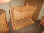 Kinderwiege in Erle, L 110 cm, B 90 cm, H 105 cm Kinderwiege in Erle, L 110 cm, B 90 cm, H 105 cm