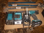 Makita Akkuschrauber + 3 Akkus + Ladegerät Modell DDF 453 Makita Akkuschrauber + 3 Akkus + Ladegerät Modell DDF 453