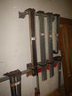 ca. 7 Stk. Schraubzwingen, 5 x L 100 cm, 2 x L 145 cm ca. 7 Stk. Schraubzwingen, 5 x L 100 cm, 2 x L 145 cm