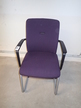 ca. 5 Stk. Besprechungsstühle Fab. Steelcase mit Armlehnen Typ Sarrebourg 57400 - in Lila ca. 5 Stk. Besprechungsstühle Fab. Steelcase mit Armlehnen Typ Sarrebourg 57400 - in Lila