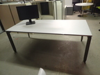 Besprechungstisch Steelcase, Rahmen Anthrazit, Fläche grau ca. 200 x 90 cm Besprechungstisch Steelcase, Rahmen Anthrazit, Fläche grau ca. 200 x 90 cm