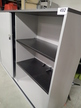 Steelcase Aktenschrankmodul, Silber-Anthrazit, mit Rollotüre, ca. B 160 x T 43 x H 117 cm, 3 Ordnerhöhen Steelcase Aktenschrankmodul, Silber-Anthrazit, mit Rollotüre, ca. B 160 x T 43 x H 117 cm, 3 Ordnerhöhen