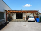 Flugdachkonstruktion in Holz samt Eindeckung ca. 800 x 600 cm, H: 250 cm - fallend ( Selbstabbau d.d.Käufer iinerhalb von 4 Wochen ) Flugdachkonstruktion in Holz samt Eindeckung ca. 800 x 600 cm, H: 250 cm - fallend ( Selbstabbau d.d.Käufer iinerhalb von 4 Wochen )