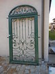 Schmiedeeisentüre, grün lackiert, ca. 206x134cm Schmiedeeisentüre, grün lackiert, ca. 206x134cm