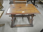 Bäuerlicher Zirbenholztisch um 1930/40, ca. 100x74x80cm Bäuerlicher Zirbenholztisch um 1930/40, ca. 100x74x80cm