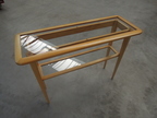 Beistelltisch Buche/Glas , schmal, mit Ablagefach in Holz Glas, 1110 x 410 x 820 mm Beistelltisch Buche/Glas , schmal, mit Ablagefach in Holz Glas, 1110 x 410 x 820 mm