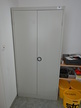 Schäfer Doppeltürschrank in Blech, 95x42x195cm Schäfer Doppeltürschrank in Blech, 95x42x195cm