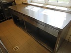 Edelstah Arbeitstisch mit 3 Auszugsladen, ca. 220x75cm Edelstah Arbeitstisch mit 3 Auszugsladen, ca. 220x75cm
