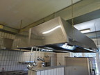 Dunstabzugshaube, ca. 220x250x50cm, mit Beleuchtung Dunstabzugshaube, ca. 220x250x50cm, mit Beleuchtung