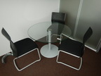 Besprechungstischgruppe, Tisch DM 100cm, inkl. 3 Stühlen Besprechungstischgruppe, Tisch DM 100cm, inkl. 3 Stühlen