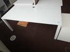 Schreibtisch ca. 160x80, weiß, Steelcase, ohne Rückwand Schreibtisch ca. 160x80, weiß, Steelcase, ohne Rückwand