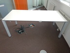 Schreibtisch ca. 160x80, weiß, ohne Rückwand
