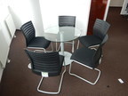 Besprechungstischkombination, Glastisch DM ca. 80cm, inkl. 5 Stk. Werndl Stühle Besprechungstischkombination, Glastisch DM ca. 80cm, inkl. 5 Stk. Werndl Stühle