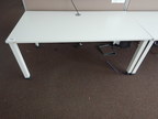 Schreibtisch ca. 160x80, weiß, Steelcase, ohne Rückwand Schreibtisch ca. 160x80, weiß, Steelcase, ohne Rückwand