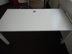 Schreibtisch ca. 160x80, weiß, Steelcase, ohne Rückwand Schreibtisch ca. 160x80, weiß, Steelcase, ohne Rückwand