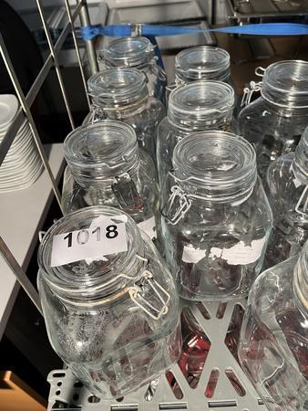 25 Stück Bormioli Einmachgläser . Viereckig mit je 2 Liter Inhalt 25 Stück Bormioli Einmachgläser . Viereckig mit je 2 Liter Inhalt