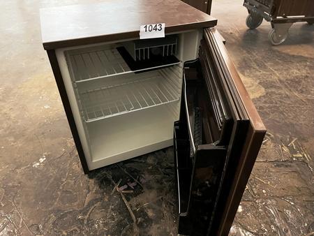 Minibar - Kühlschrank Fabr.Kreutzer , 230 V Minibar - Kühlschrank Fabr.Kreutzer , 230 V