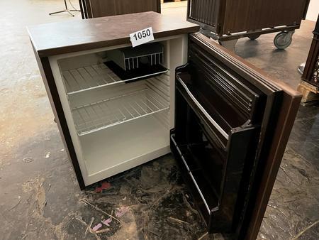 Minibar - Kühlschrank Fabr.Kreutzer , 230 V Minibar - Kühlschrank Fabr.Kreutzer , 230 V