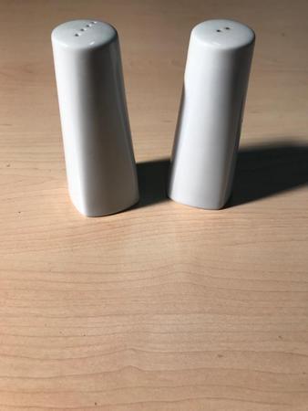 10 Stück 2-teilige Menagen Salz/Pfeffer 10 Stück 2-teilige Menagen Salz/Pfeffer