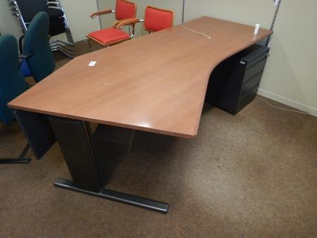 Schreibtisch Winkelkombination ca. 220x120 cm