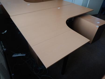 Schreibtisch Winkelkombination ca. 220x220 cm