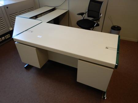 Schreibtisch Winkelkombination ca. 200x240 cm