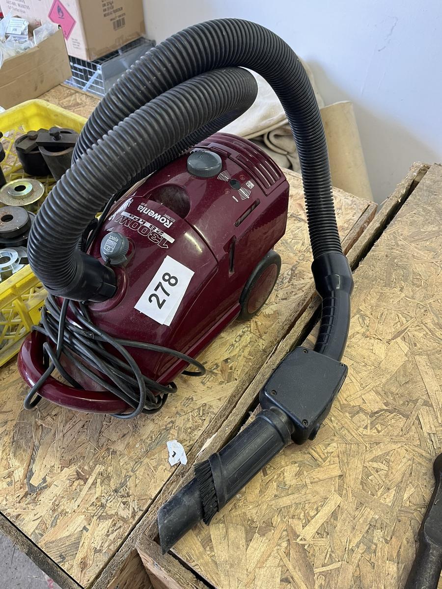 Staubsauger 1300 W?d=2025-05-12 08:33:53