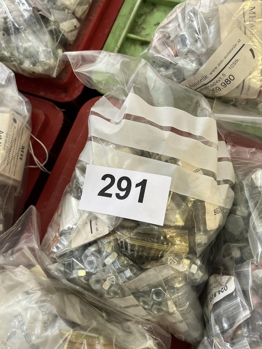 Paket mit Auspuff-,Feingewinde- u. Sicherungsmuttern, Stehbolzen, Hitzeschutzscheiben u. Kupferdichtringe?d=2025-05-04 13:42:29