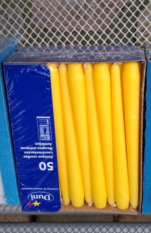 150 Stück Tischkerzen gelb