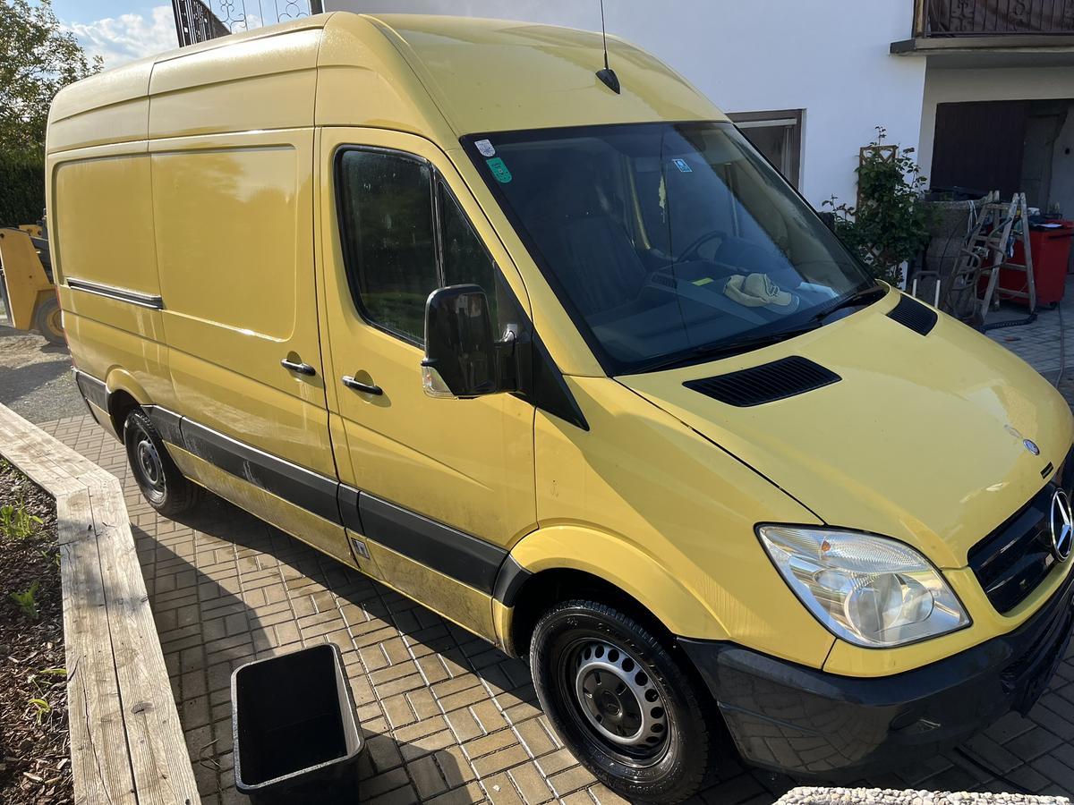 MERCEDES SPRINTER Type 313 CDI mit Anhängekupplung, BJ 05/2007, gelb, Diesel, 95 kW, Klima, ca. 349.000 km, Pickerl gültig bis 05/2025, Rückfahrkamera