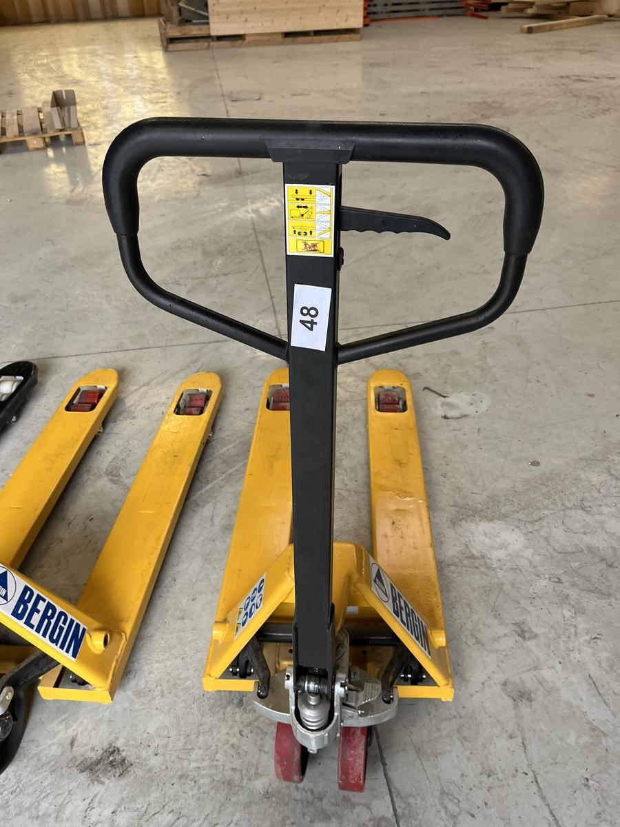 SPIRAL Hubwagen 2500 kg Tragkraft?d=2025-05-13 15:57:21