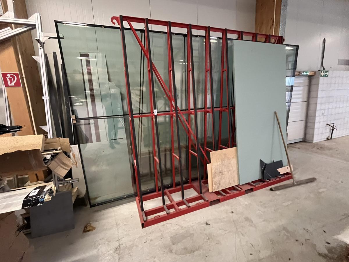 Glasbock ca. 2900 mm mit Staplertaschen?d=2025-05-13 21:54:15