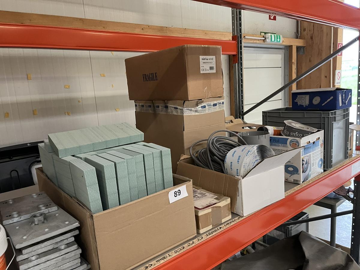 Regalinhalt diverses Montagematerial für die Module?d=2025-05-13 14:59:49