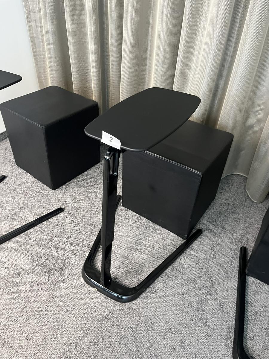 höhenverstellbarer Konferenz-,Beistelltisch ca.50/28 cm mit Hocker 40/40 cm?d=2025-05-20 17:09:36