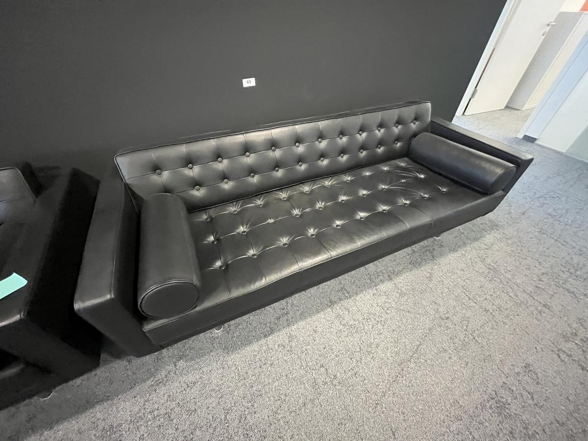 Ledersitzbank in schwarz ca.215x86x70 cm?d=2025-05-20 20:36:59