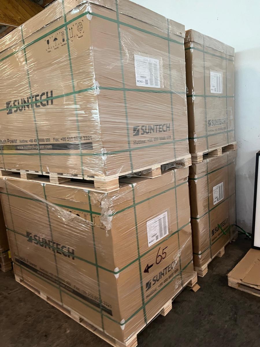 36 Stk. Solar Paneele, Typ Suntech 435W, ca. 15 kW (15.66 kW)?d=2025-05-21 00:37:18
