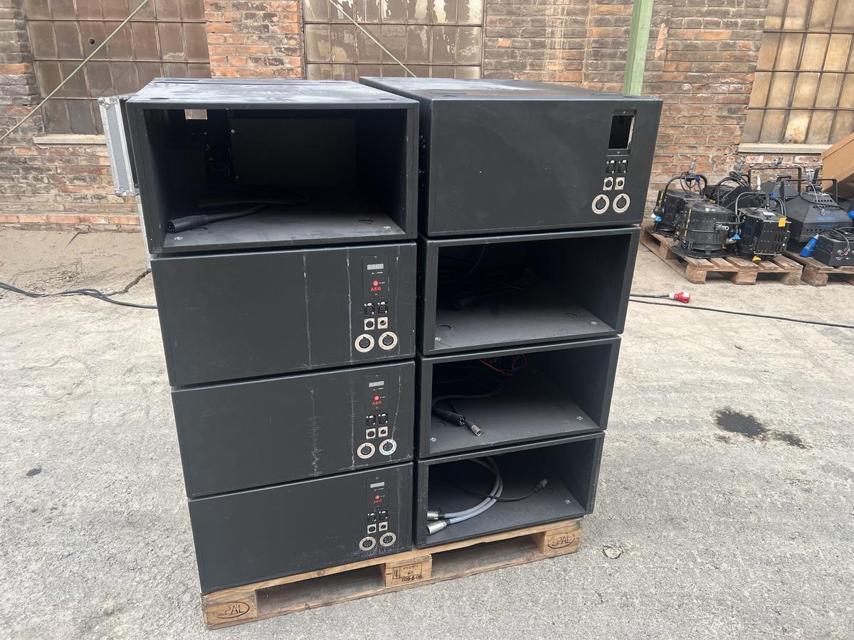8 x Rack Basement for PA with inverter for 12V battaries?d=2025-05-21 05:01:17