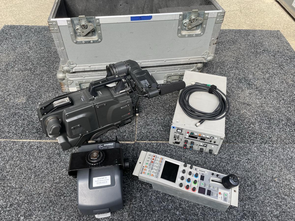 Sony DXC-D55P Kamera + Triax Adapter + Sportsucher + CCU + RCP + Case + Studiosucher?d=2025-05-20 23:48:28