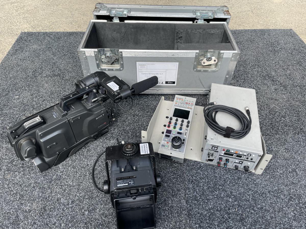 Sony DXC-D55P Kamera + Triax Adapter + Sportsucher + CCU + RCP + Case + Studiosucher?d=2025-05-20 21:10:08