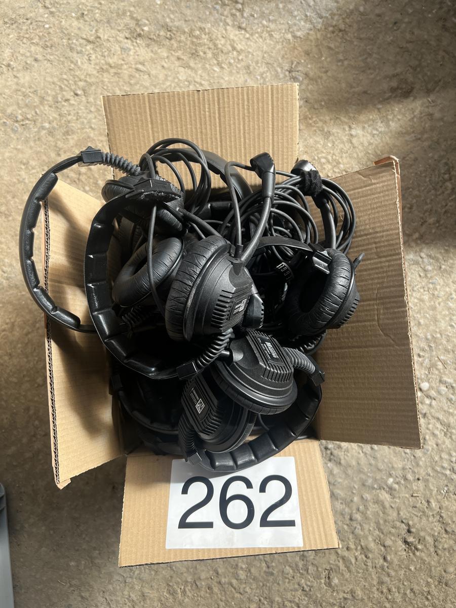 Set German Maestro Intercom Headsets?d=2025-05-21 04:00:03
