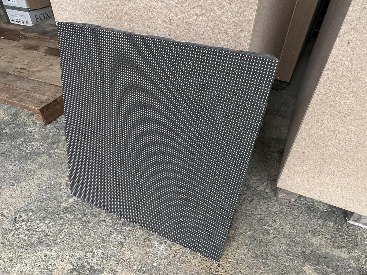 Multicolor FPX8 outdoor led wall?d=2025-05-21 04:00:04