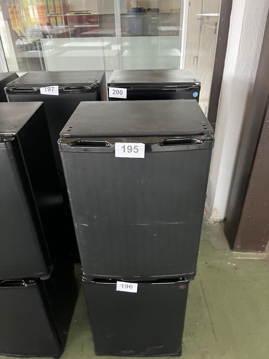 MINI Kühlschrank 230 V?d=2025-05-21 00:38:25