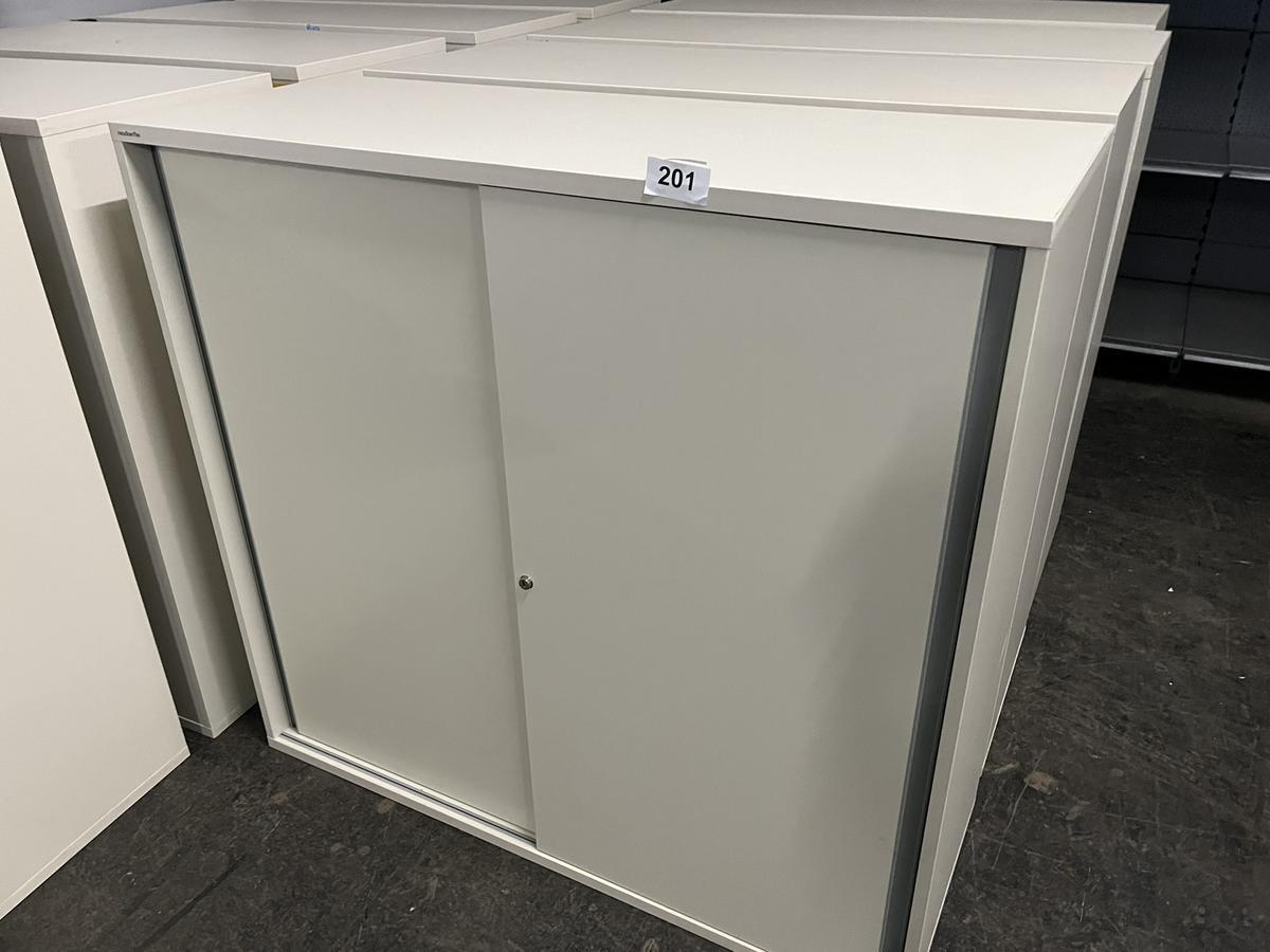 Neudörfler Aktenschrank 120/110 cm 3 Ordnerhöhen mit Schlüssel?d=2025-05-21 00:41:55