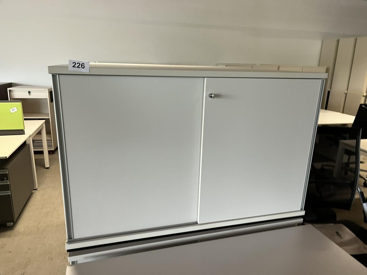 Aktenschrank 120/78 cm mit Schiebetüre 2 Ordnerhöhen?d=2025-05-21 04:08:25