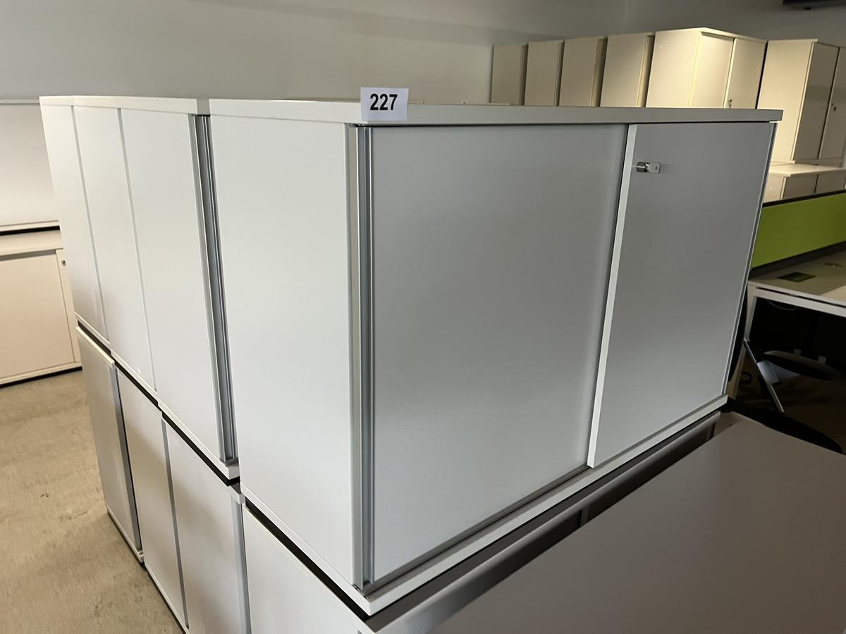 Aktenschrank 120/78 cm mit Schiebetüre 2 Ordnerhöhen?d=2025-05-21 00:39:33