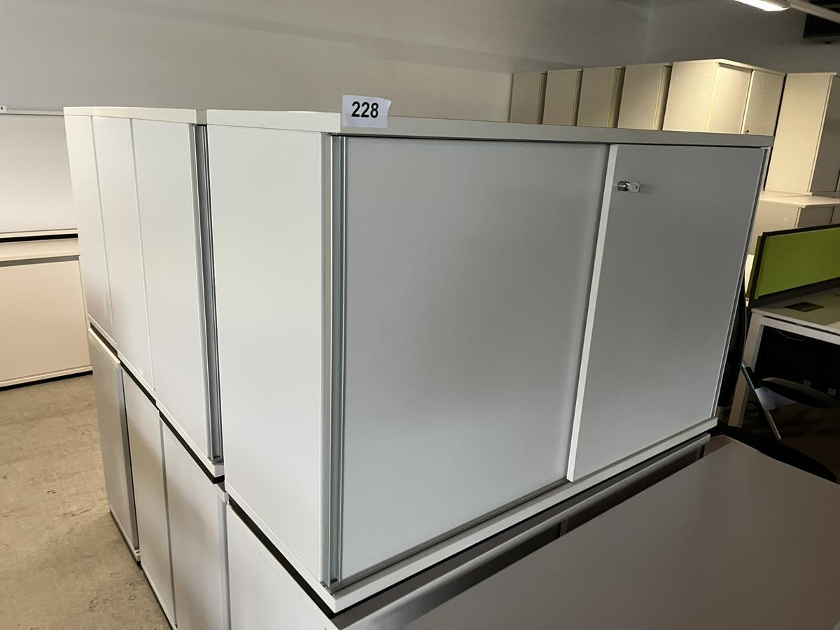 Aktenschrank 120/78 cm mit Schiebetüre 2 Ordnerhöhen?d=2025-05-21 00:41:55