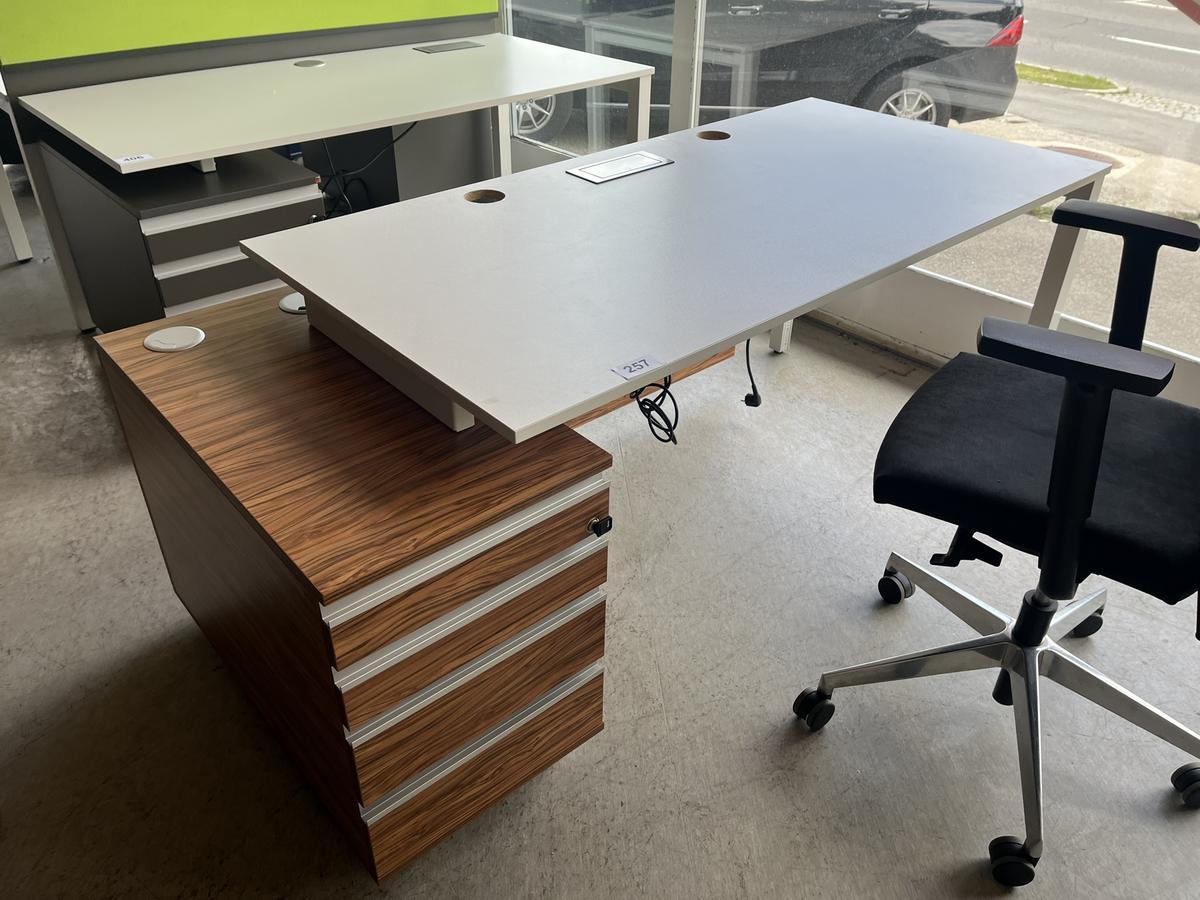 Schreibtischmodul mit Ladencontainer ca. 185x80 cm?d=2025-05-21 00:28:49