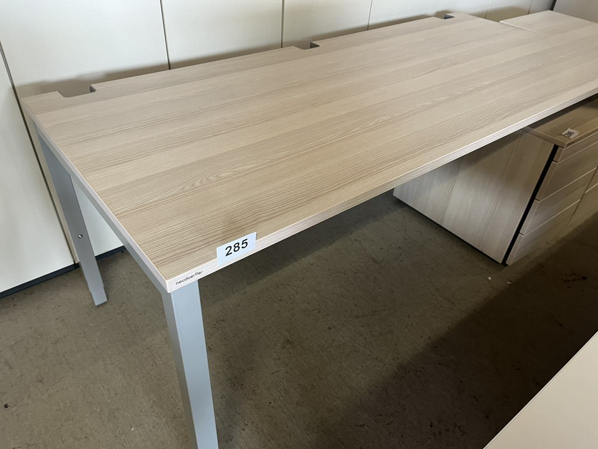 Neudörfler Schreibtisch ca. 180/80 cm?d=2025-05-21 00:48:05
