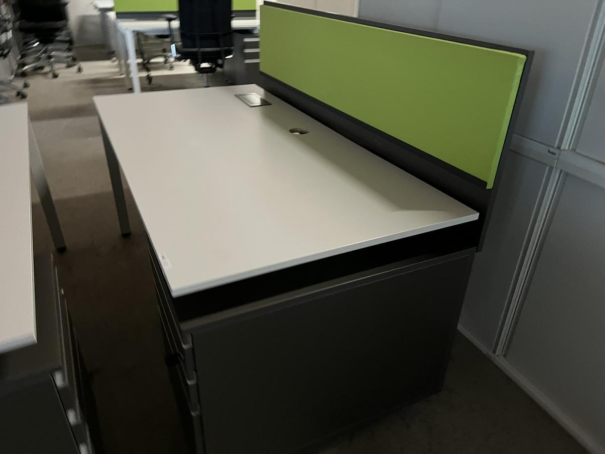 BLAHA Schreibtisch ca. 180/80 cm?d=2025-05-21 00:52:44
